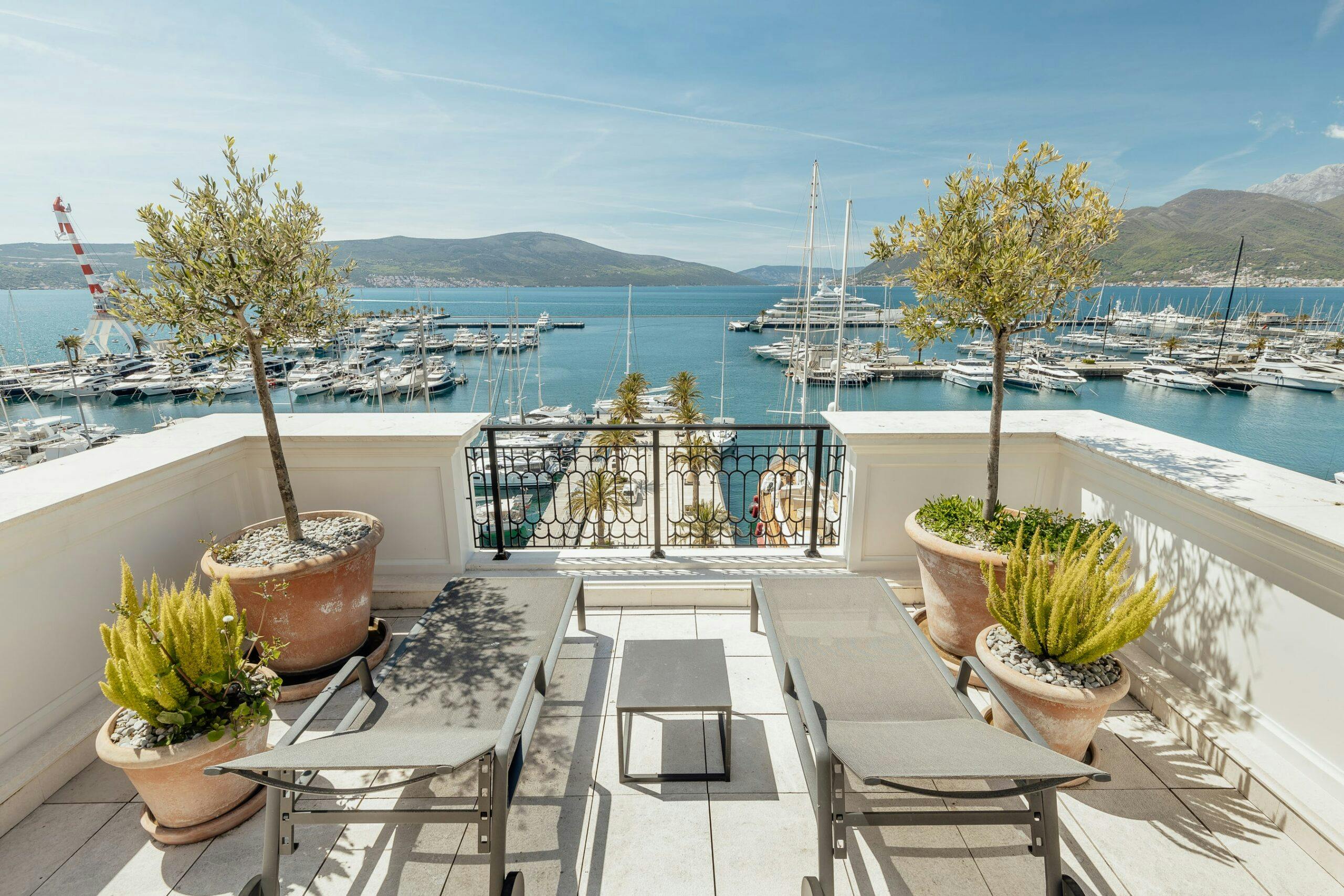Luxurious penthouse within the Regent 5* hotel, Porto Montenegro